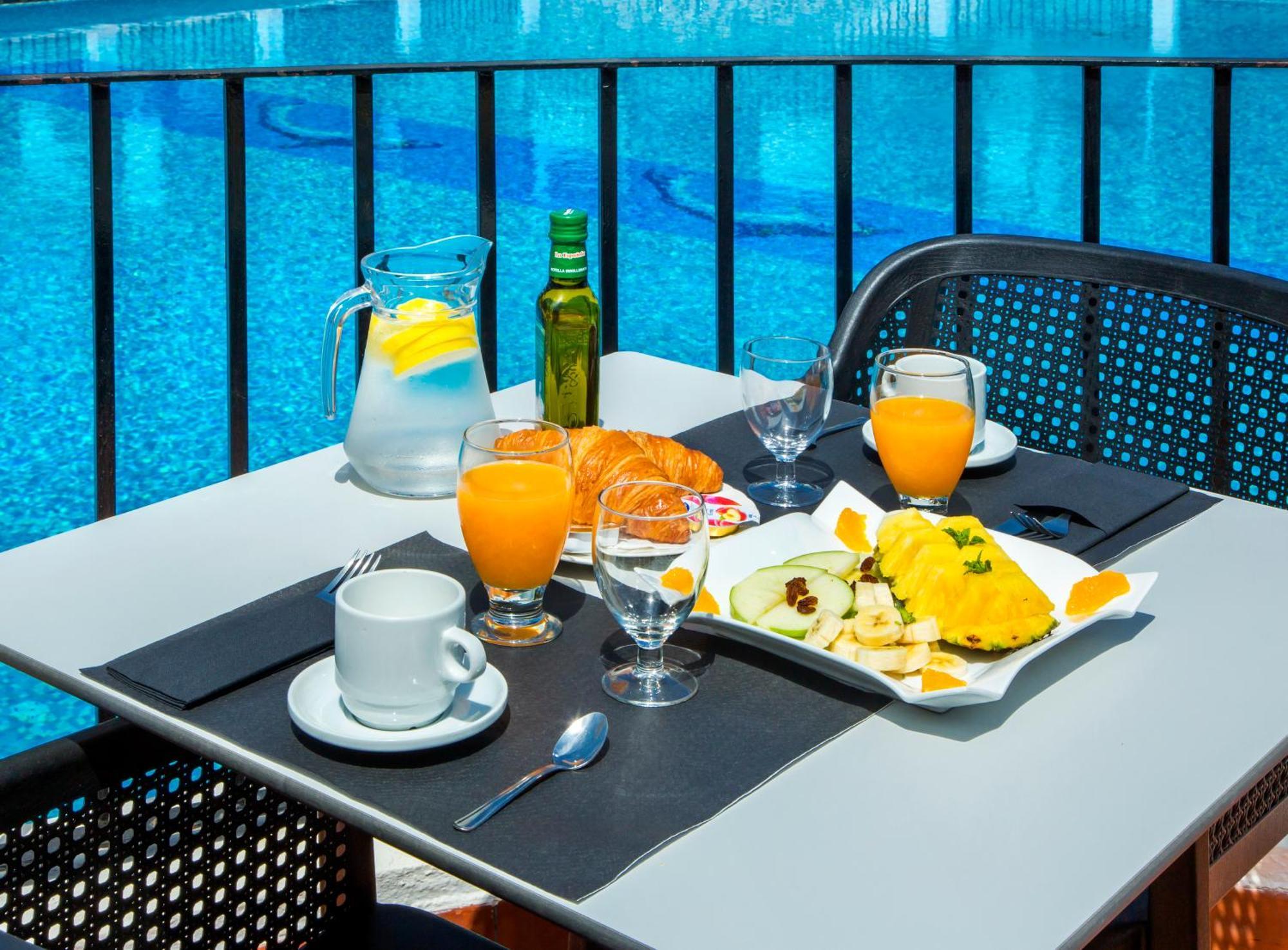 Апартаменты Complejo Bellavista Residencial Пего Экстерьер фото
